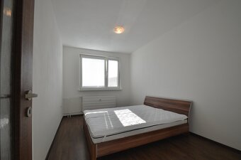 EXKLUZÍVNE NA PRENÁJOM PEKNÝ 3 IZBOVÝ BYT NA PODVRŠKOCH - 8