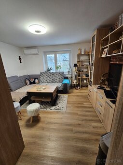 Predám rodinný dom v centre mesta. - 8