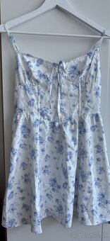 Mix dámskeho oblečenia - 8