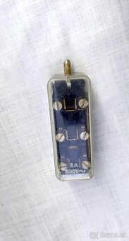 Koncový spínač bakelitový - 8