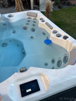 Vírivka Jacuzzi Wellis - 8