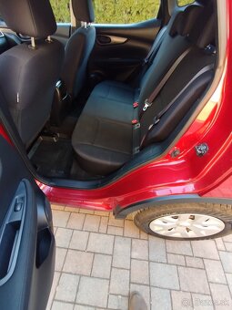 Nissan Qashqai 1,2 DIG-T benzín - 8