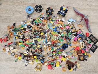 Lego minifigúrky a súčiastky - 8