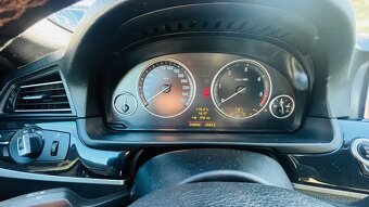 BMW F10 530D M-šport - 8