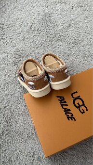 UGG Tasman Slipper Palace x Looney Tunes Chestnut - 8