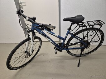 Mestský trekový bicykel HT - 8