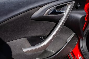 Opel Astra 1.4 ecoFLEX Cosmo - 8