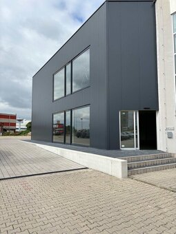 Obchodný priestor na prenájom – 300 m² | Bratislavská ulica - 8