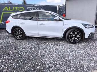 Ford Focus Kombi 2.0 TDCi EcoBlue Active A/T - 8