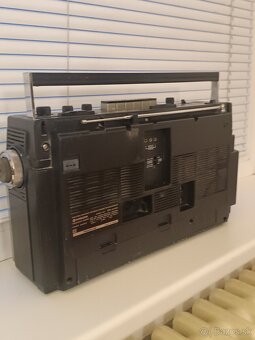 HITACHI TRK 8170K / JAPAN Kazetový rádiomagnetofón - 8