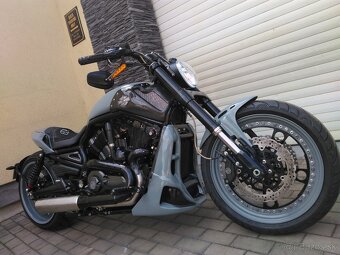 Harley Davidson V-ROD MUCLE CARBON EDITION - 8