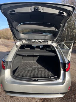 Toyota Corolla Touring Sports 1,8 hybrid - 8