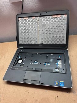 Predám pokazený notebook na náhradné diely zn.Dell e6440. - 8