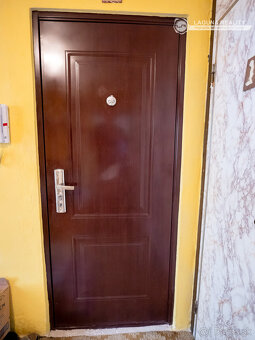 3izb. byt s balkónom - centrum mesta Krompachy - 8