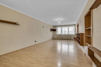 Senec – NA PREDAJ 4 izbový, celo podpivničený RD, vo vyhľadá - 8