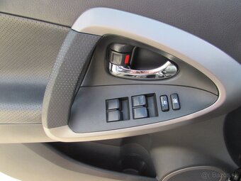 Toyota RAV4 2.2 D-4D 180 X LUX - 130 kW - 4x4 - 8