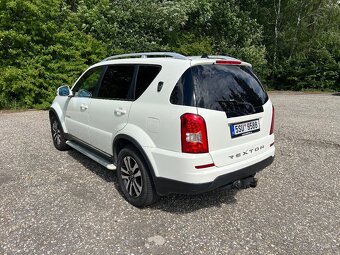 Ssangyong Rexton 2.0 XDi - 8