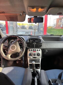 Fiat Punto 1.8 HGT - 8