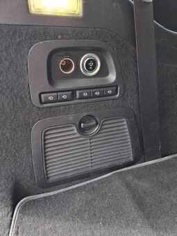 Ford Galaxy - 8