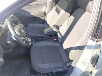 Predám Škoda Rapid Spaceback Ambition 1.2 TSI 63kw - 8