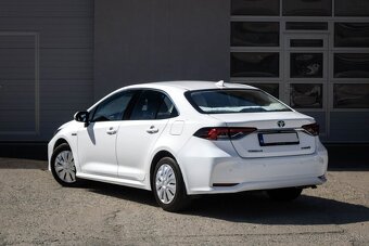 Toyota Corolla Hybrid - 8