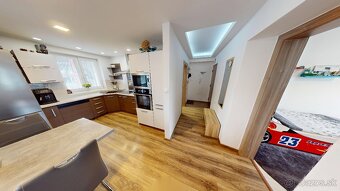 PRIESTRANNÝ 3- izbový byt centrum obce Bošany - 8