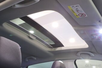 Seat Leon Style 1.5 TSI 96kW Panorama ACC - záruka Autodraft - 8