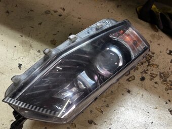 Predné svetlá octavia 3 xenon - 8