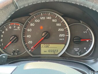 Toyota Yaris 1.3 CVT - 8