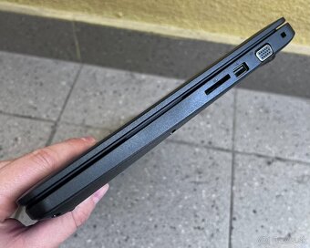 Dell Latitude 3480 / i3-7100 / 8GB DDR4 / 256GB SSD / 14" - 8