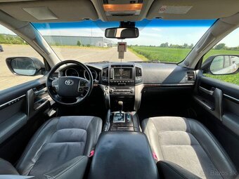 Toyota Land Cruiser 4.5 D4-D 210 kW, LUX 7-miestne SUV - 8