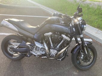 Yamaha MT-01 - 8