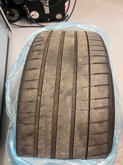 Michelin Pilot Sport EV 255/40 R20 - 8