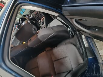 Predám Audi A4 b7 1.6 75Kw benzín - 8