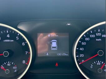 Predám auto značky Kia Cee'd SW - 8