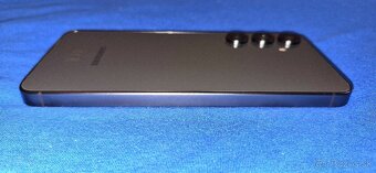 Samsung Galaxy S24 FE 8GB/256GB Top stav ako Nový - 8