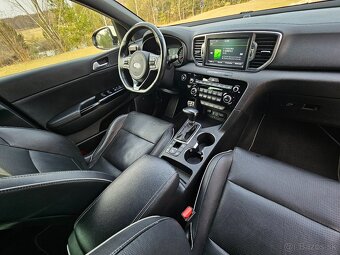 KIA Sportage 2.0 CRDi GT Line - 8