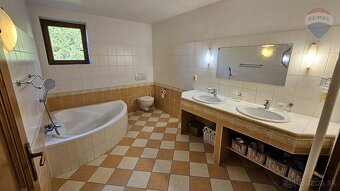 5 izbový rodinný dom s garážou v obci Čeľadice \"EXKLUZÍVN - 8