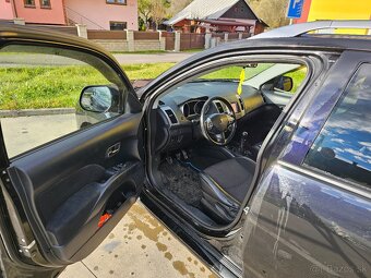 Peugeot 4007 2.2 - 8