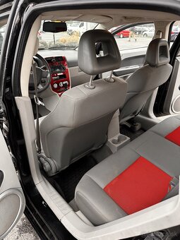 Dodge caliber - 8