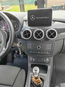 Mercedes-Benz B - 8