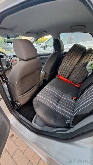 Ford Focus 1.6 66KW - 8