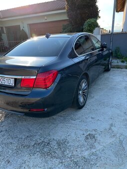 BMW 730d - 8