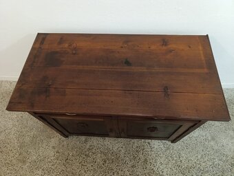 Starožitná komoda, nábytek z masívu, Nábytek s příběhem - 8