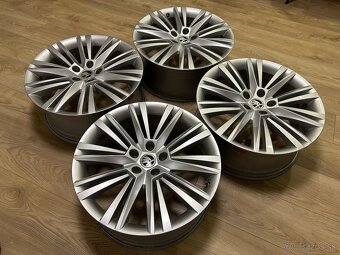 Originálné alu kolesa R19 Škoda Superb III - 8