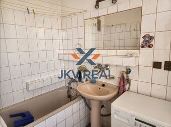 LUKRATÍVNY BYT vo vyhľadávanej lokalite s krásnym výhľadom v - 8