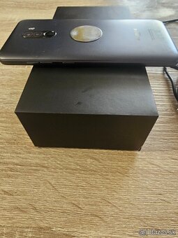 Xiaomi Pocophone F1 / 6GB/64GB Super stav - 8