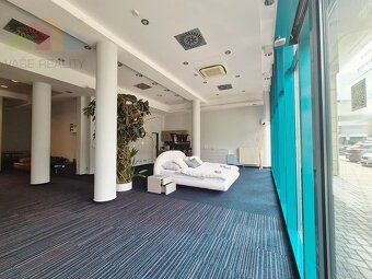 Na predaj obchodný priestor v polyfunkčnej budove, Vajnorská - 8