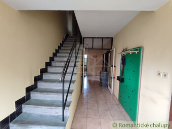 Murovaný rodinný dom v pokojnej časti Púchova na predaj - 8