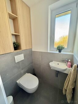 Slnečný 3izbový byt v centre Popradu - prvý nájomca - 8